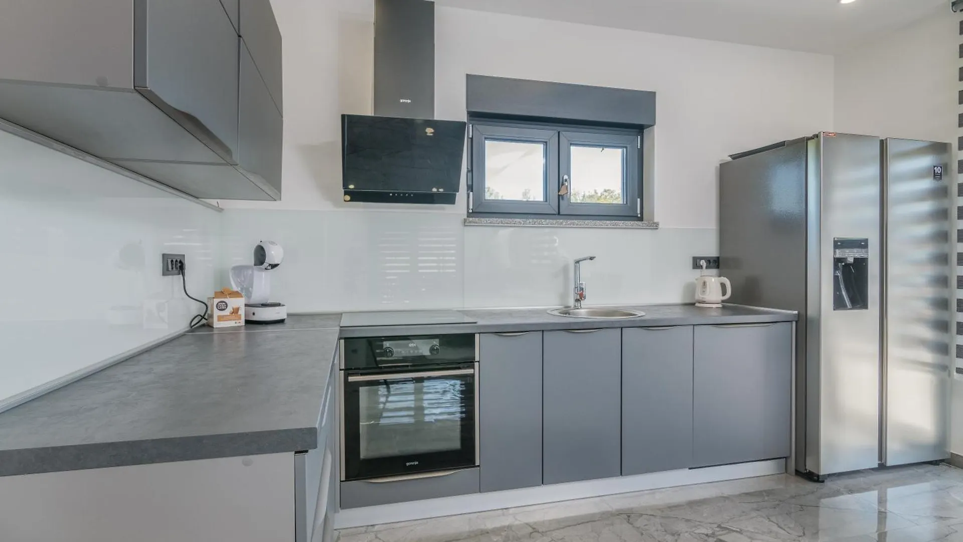 Villa Enie Garica Holiday home
